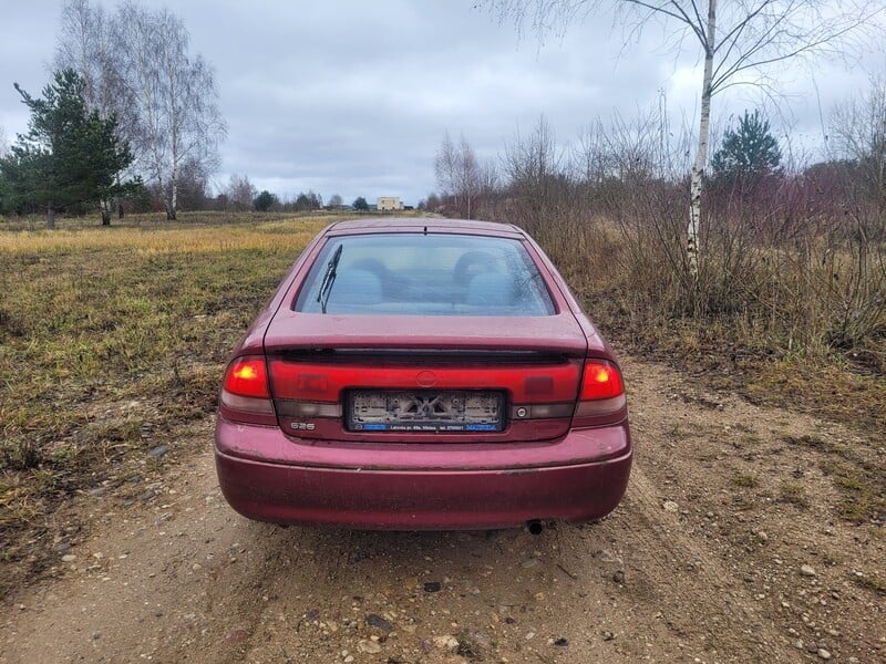 Photo 7 - Mazda 626 1993 y Hatchback