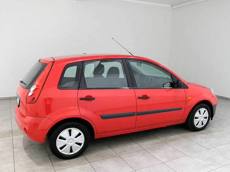 Photo 3 - Ford Fiesta 2006 y Hatchback