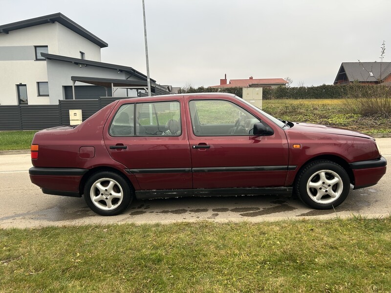 Фотография 7 - Volkswagen Vento 5587 1995 г