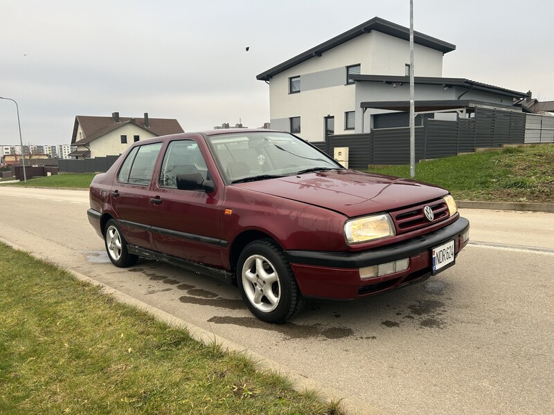 Фотография 6 - Volkswagen Vento 5587 1995 г