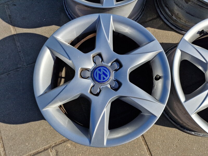 Photo 2 - Volkswagen Passat B8,T-Roc,Golf Passat light alloy R16 rims