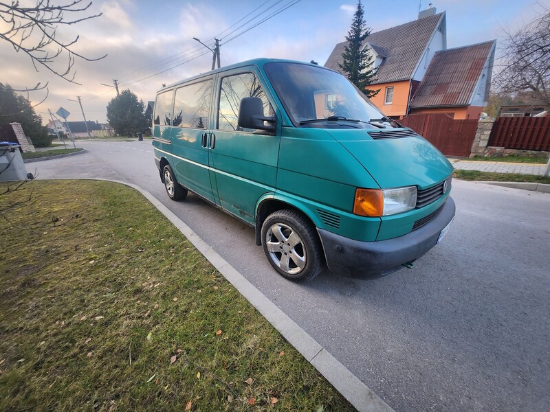 Фотография 3 - Volkswagen Transporter 2001 г Комби микроавтобус