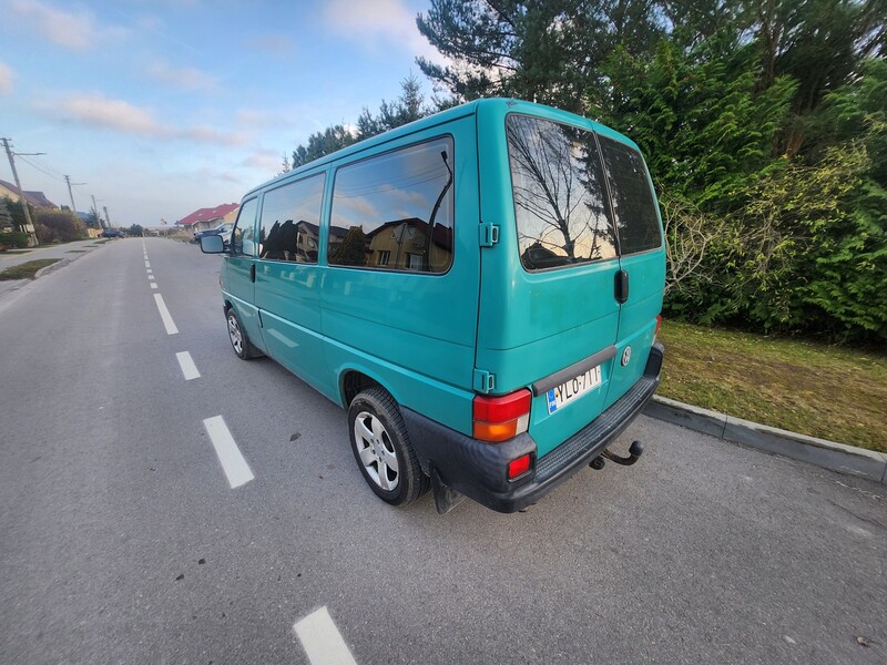 Фотография 8 - Volkswagen Transporter 2001 г Комби микроавтобус