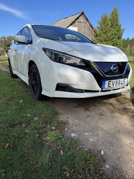 Фотография 1 - Nissan Leaf 2021 г Хэтчбек