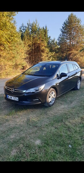 Фотография 1 - Opel Astra 2017 г Универсал