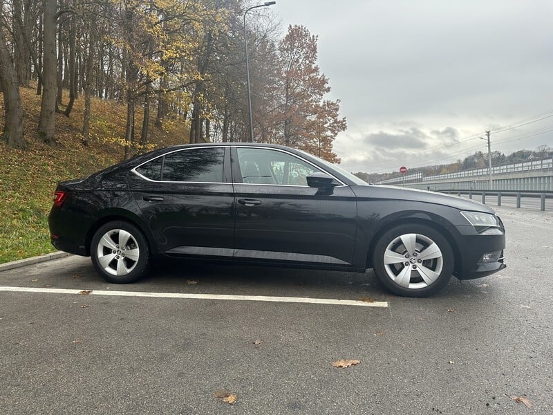 Photo 7 - Skoda Superb 2020 y Wagon