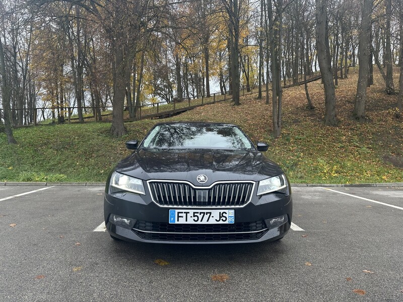 Photo 9 - Skoda Superb 2020 y Wagon