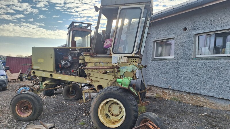 Photo 1 - Fortschritt 302.303 1989 y Tractor