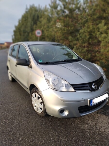 Photo 1 - Nissan Note 2011 y Hatchback