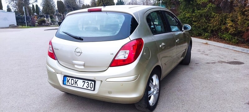 Фотография 4 - Opel Corsa 2007 г Хэтчбек