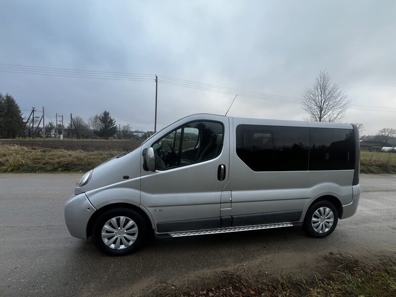 Фотография 2 - Renault Trafic 2005 г Микроавтобус