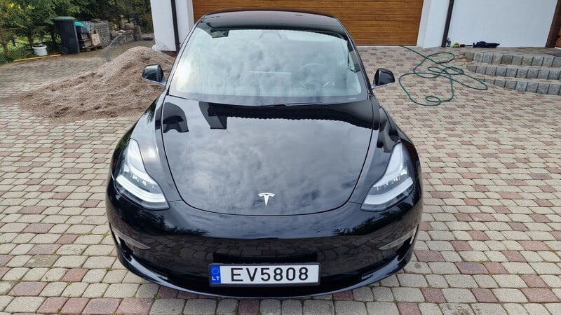 Photo 2 - Tesla Model 3 2018 y Hatchback