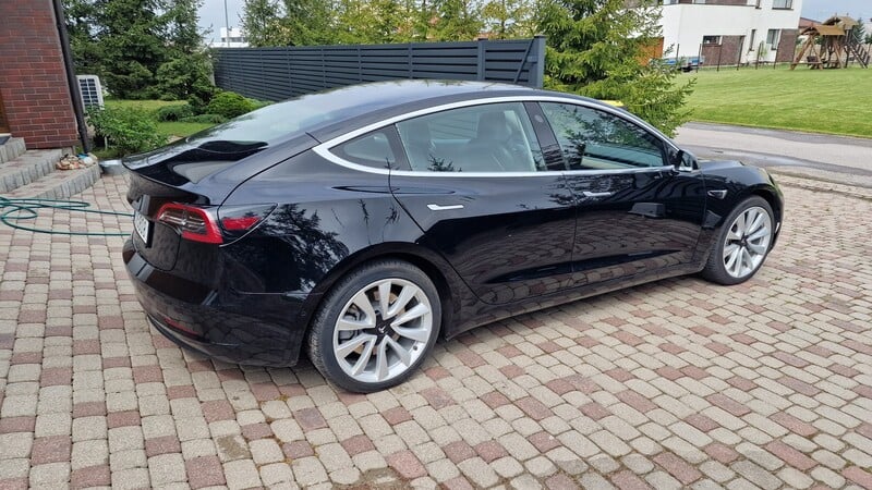 Photo 4 - Tesla Model 3 2018 y Hatchback