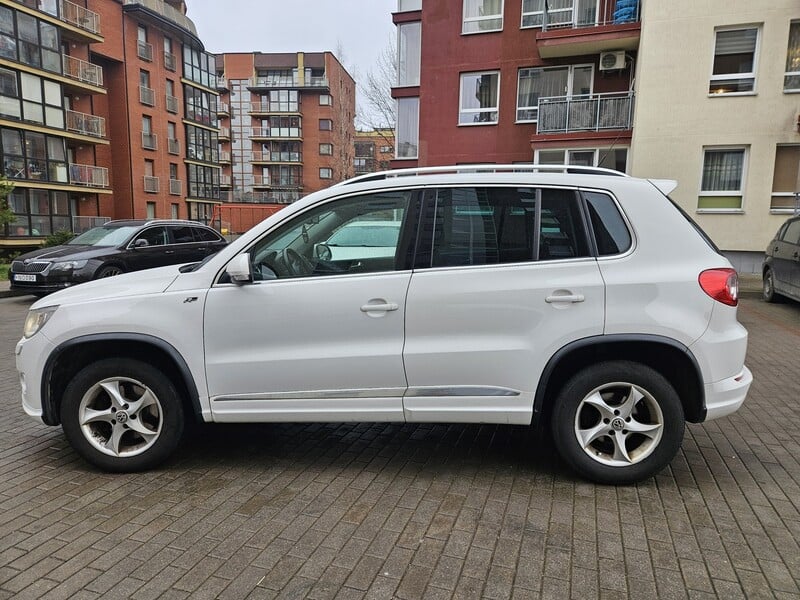 Photo 1 - Volkswagen Tiguan 2010 y Off-road / Crossover