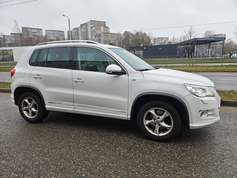 Photo 4 - Volkswagen Tiguan 2010 y Off-road / Crossover