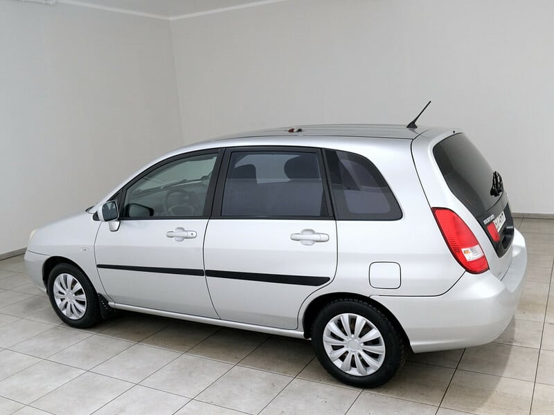 Фотография 4 - Suzuki Liana 2002 г Хэтчбек