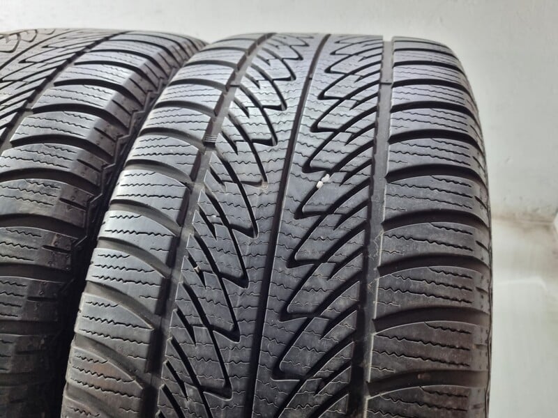 Photo 3 - Goodyear 6mm R20 winter tyres passanger car