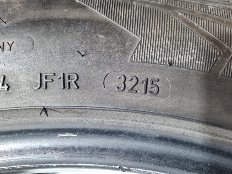 Photo 8 - Goodyear 6mm R20 winter tyres passanger car