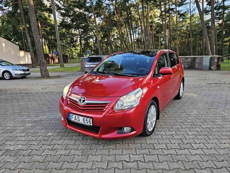 Nuotrauka 22 - Toyota Verso 2010 m Universalas