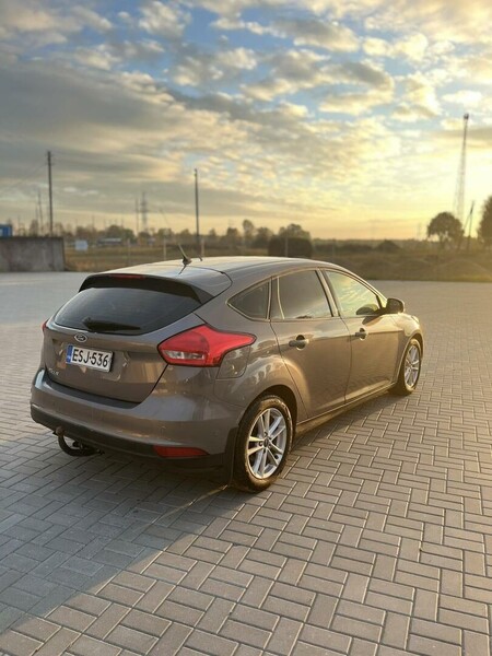 Photo 3 - Ford Focus 2016 y Hatchback