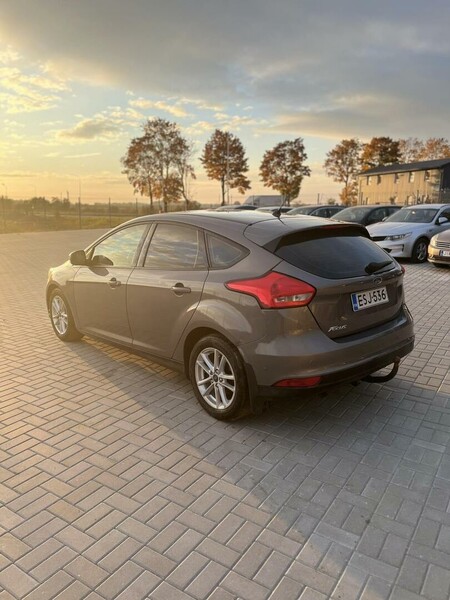 Photo 4 - Ford Focus 2016 y Hatchback