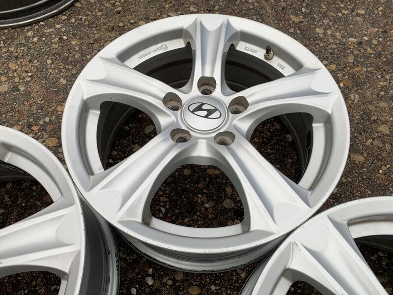 Photo 4 - Hyundai Siunciam, 6.5J ET45 light alloy R16 rims