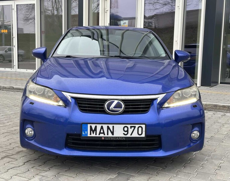 Photo 2 - Lexus CT 2012 y Hatchback