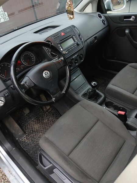 Фотография 6 - Volkswagen Golf 2005 г Хэтчбек