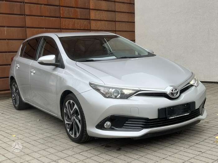 Photo 9 - Toyota Auris 2016 y Hatchback