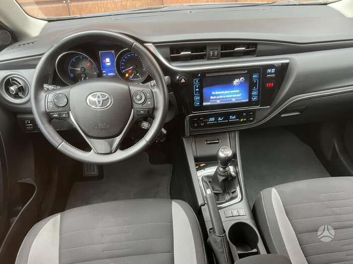 Photo 14 - Toyota Auris 2016 y Hatchback