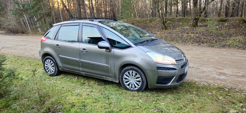 Photo 2 - Citroen C4 Picasso 2007 y Hatchback