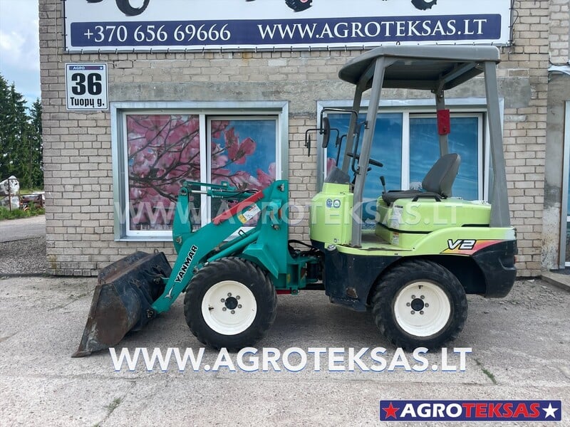 Photo 8 - Yanmar v2-3b 2000 y Loader