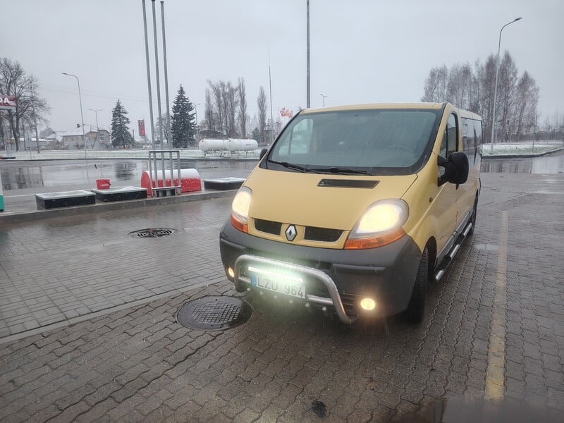 Photo 2 - Renault Trafic II 2006 y