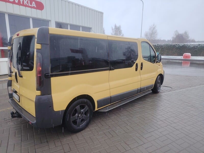 Photo 5 - Renault Trafic II 2006 y