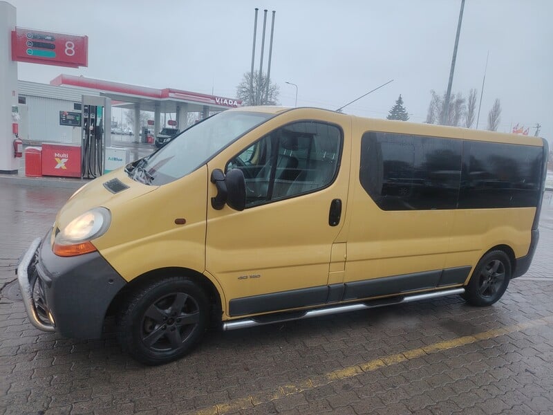 Photo 6 - Renault Trafic II 2006 y