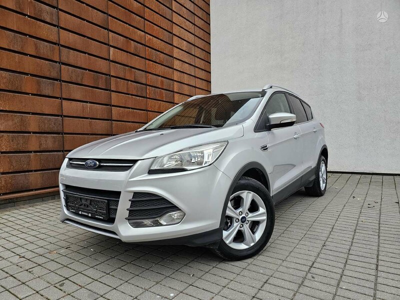 Фотография 1 - Ford Kuga 2016 г Внедорожник / Кроссовер