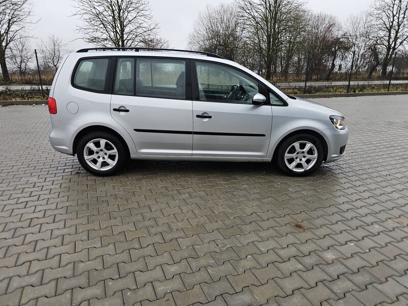 Photo 7 - Volkswagen Touran 2011 y Van