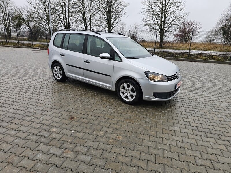 Photo 8 - Volkswagen Touran 2011 y Van