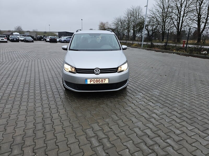 Photo 11 - Volkswagen Touran 2011 y Van