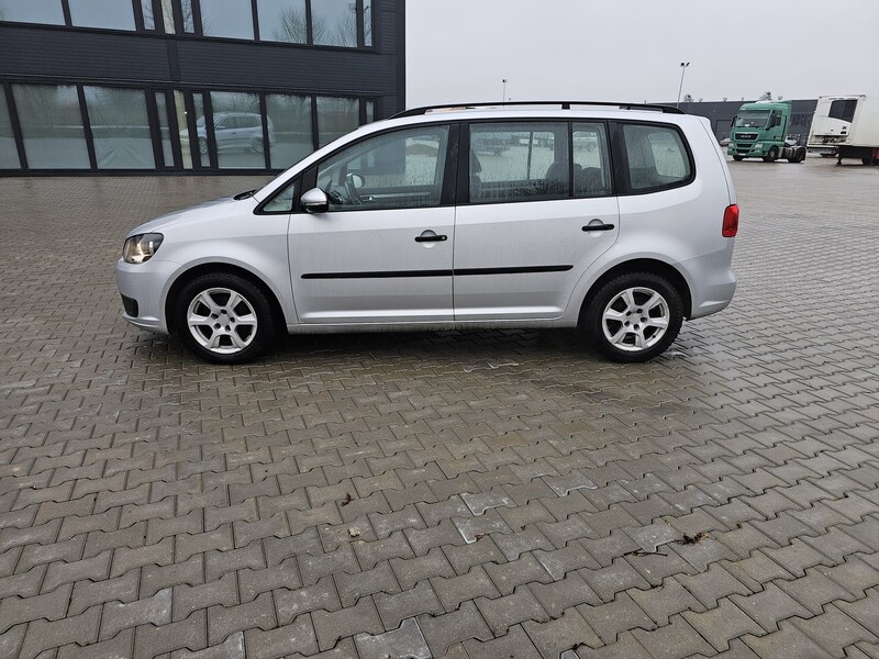 Photo 13 - Volkswagen Touran 2011 y Van