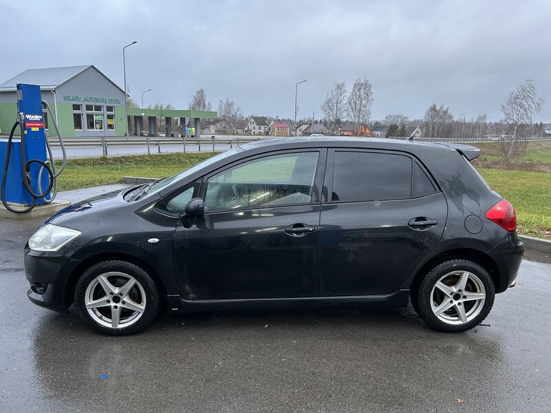 Photo 2 - Toyota Auris 2007 y Hatchback