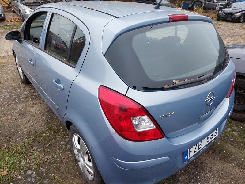 Фотография 3 - Opel Corsa 2007 г Хэтчбек