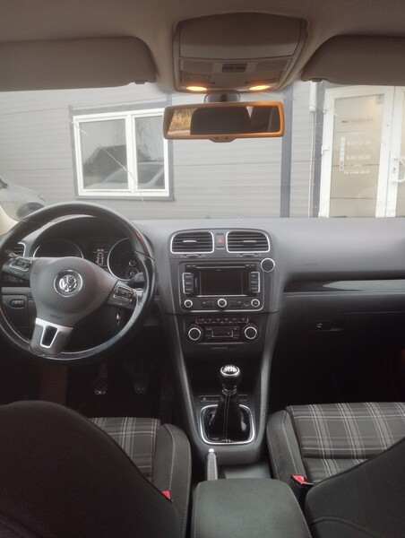 Photo 7 - Volkswagen Golf 2010 y Hatchback