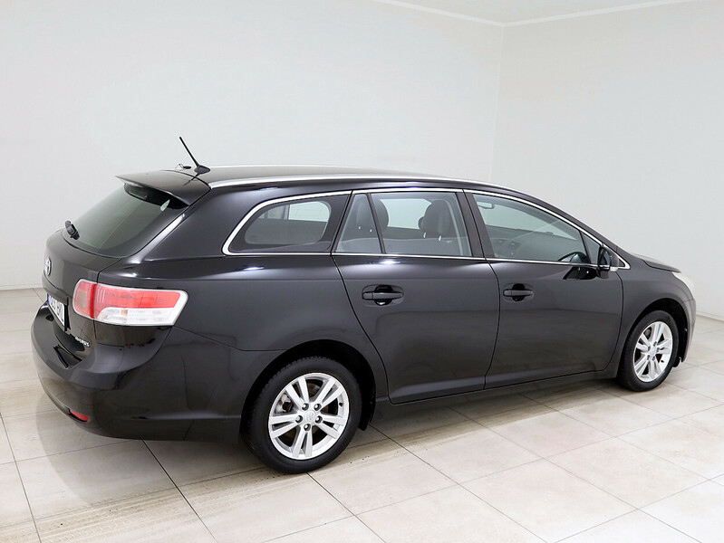 Фотография 3 - Toyota Avensis 2009 г Универсал