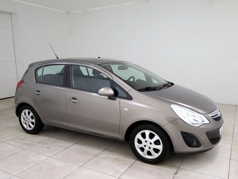 Photo 1 - Opel Corsa 2012 y Hatchback