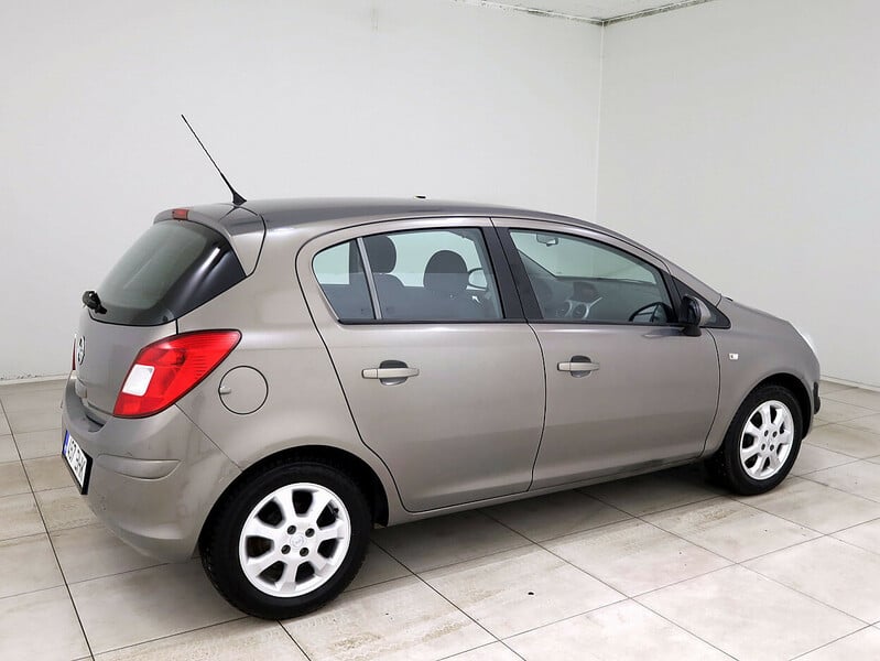 Photo 3 - Opel Corsa 2012 y Hatchback