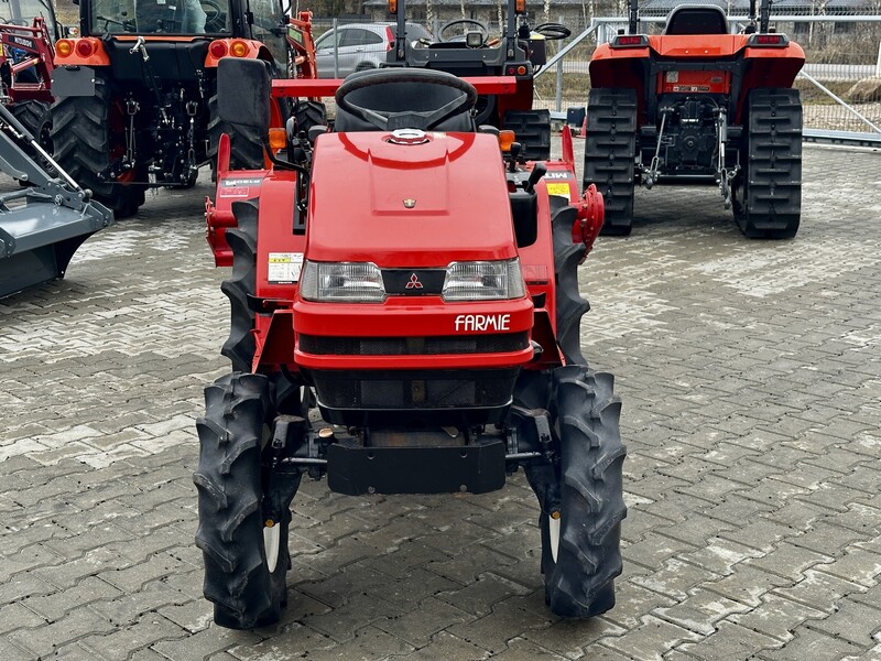 Photo 2 - Mitsubishi MT-155 1992 y Tractor