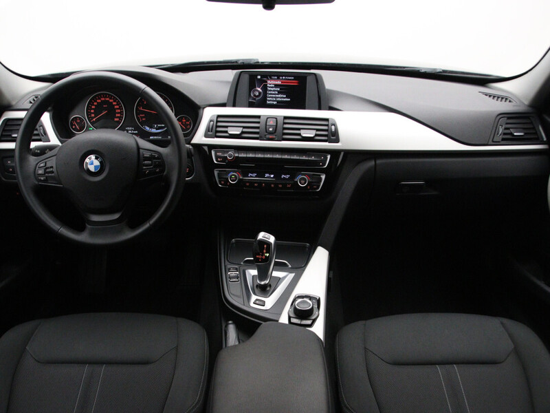 Nuotrauka 2 - Bmw 330 2016 m Sedanas