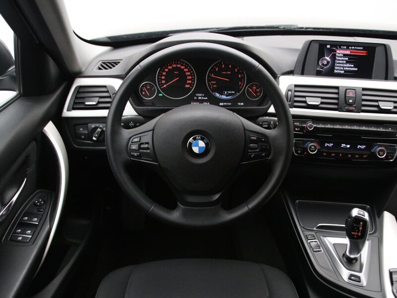 Nuotrauka 17 - Bmw 330 2016 m Sedanas