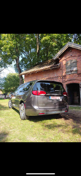 Photo 3 - Chrysler Pacifica 2017 y Wagon